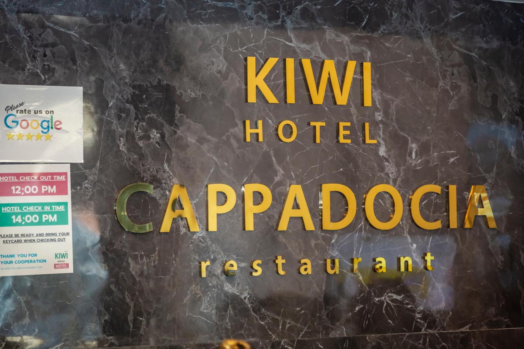 Kiwi Capsule Hotel Bangkok Eksteriør billede